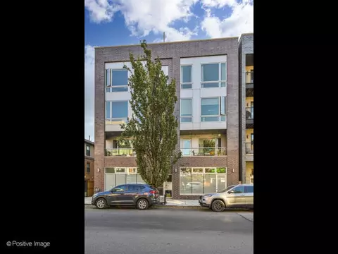 3051 W Armitage Ave #2S, Chicago, IL 60647