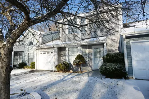 3728 Linden Dr, Island Lake, IL 60042