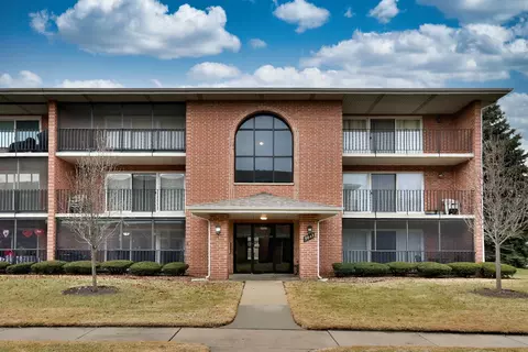 5033 W Circle Dr #102, Crestwood, IL 60445