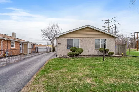 Exterior - Undisclosed, Markham, IL 60428 photo 8 of 11