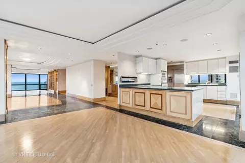 100 E Huron St #3503-3502, Chicago, IL 60611 photo 13