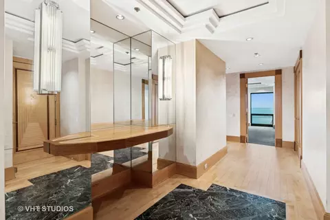 100 E Huron St #3503-3502, Chicago, IL 60611 photo 3