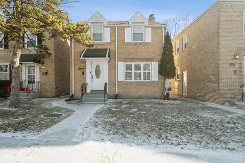 7855 E Prairie Rd, Skokie, IL 60076