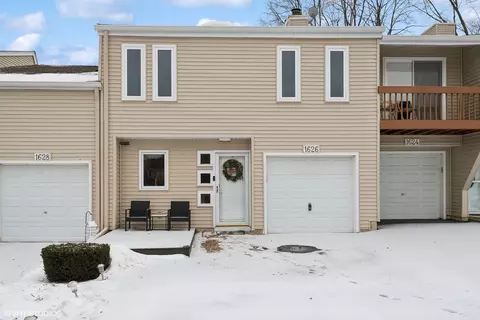 1626 Bay Ct, Naperville, IL 60565