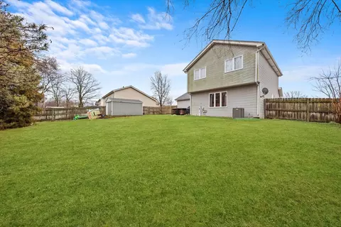 Exterior - 135 Devonshire Ln, Crete, IL 60417 photo 3 of 3