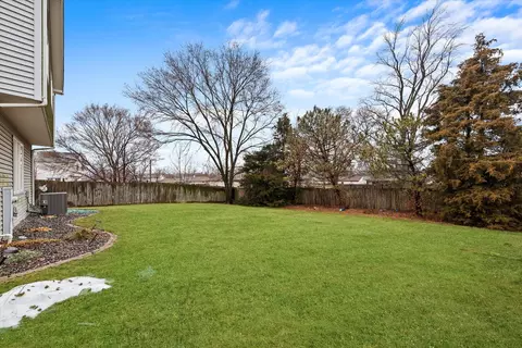 Exterior - 135 Devonshire Ln, Crete, IL 60417 photo 2 of 3