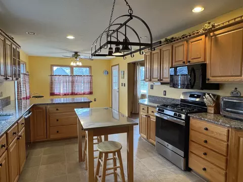Kitchen - 374 E Walnut St, Herscher, IL 60941 photo 9 of 9