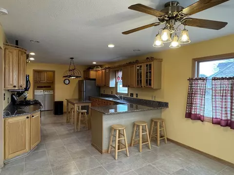 Kitchen - 374 E Walnut St, Herscher, IL 60941 photo 2 of 9