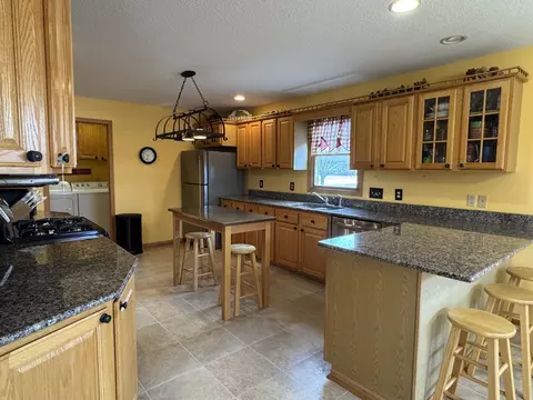 Kitchen - 374 E Walnut St, Herscher, IL 60941 photo 4 of 9