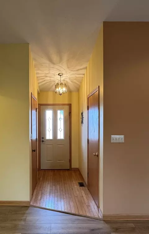 Entry Way - 374 E Walnut St, Herscher, IL 60941 photo 1 of 3