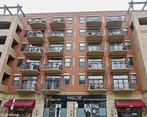 1301 W Madison St #414, Chicago, IL 60607