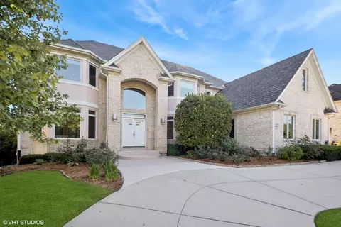 6885 Fieldstone Dr, Burr Ridge, IL 60527