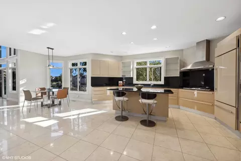 Kitchen - 6885 Fieldstone Dr, Burr Ridge, IL 60527 photo 2 of 3