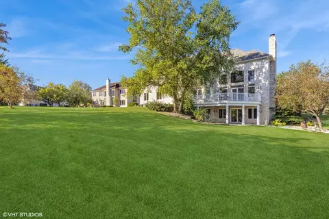 Exterior - 6885 Fieldstone Dr, Burr Ridge, IL 60527 photo 5 of 5