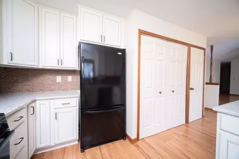 Kitchen - 7465 Farview Dr, Cherry Valley, IL 61016 photo 4 of 4
