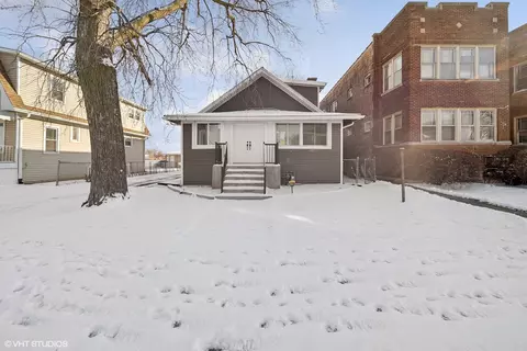9 S 17th Ave, Maywood, IL 60153