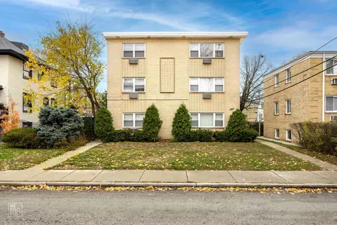 711 Austin St #202, Evanston, IL 60202