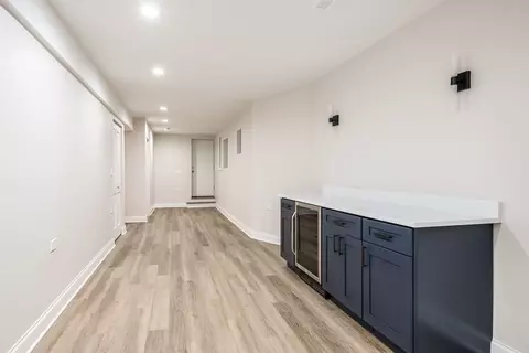 Entry Way - 461 E 41st St, Chicago, IL 60653 photo 4 of 4