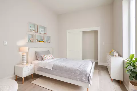 Bedroom - 461 E 41st St, Chicago, IL 60653 photo 4 of 6