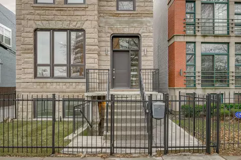 Exterior - 461 E 41st St, Chicago, IL 60653 photo 2 of 4