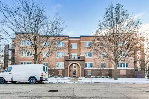 911 Busse Hwy #204, Park Ridge, IL 60068