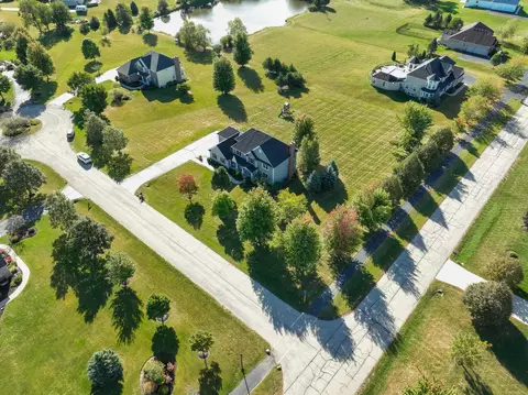 43 W533 Horizon Ct, Saint Charles, IL 60175