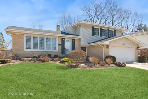 2007 N Pinetree Dr, Arlington Heights, IL 60004