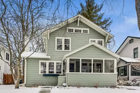 251 Wood Ct, Wilmette, IL 60091