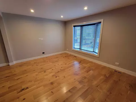 2219 Langdon Pl, Hoffman Estates, IL 60169 photo 3