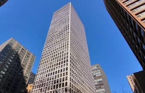 260 E Chestnut St #901, Chicago, IL 60611