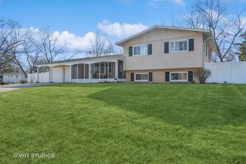 631 Kohley Rd, Lisle, IL 60532