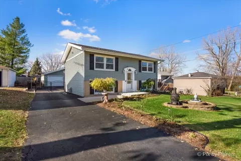 1215 Birch St, Lake In The Hills, IL 60156