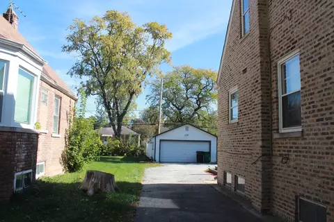 Exterior - 2329 S 19th Ave, Broadview, IL 60155 photo 1 of 4