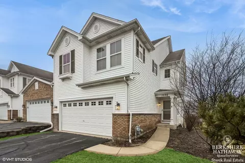 1556 Brompton Ln, Crystal Lake, IL 60014
