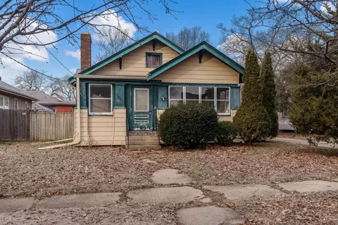1806 N Court St, Rockford, IL 61103