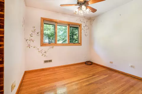 Bedroom - 43 Blackhawk Dr, Thornton, IL 60476 photo 1 of 4