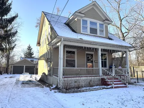 705 E Chicago St, Elgin, IL 60120