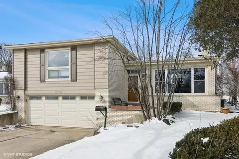 9330 Murray Ct, Morton Grove, IL 60053