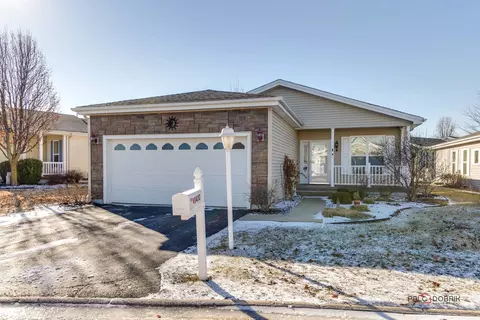 1410 Equestrian Dr, Grayslake, IL 60030