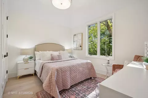Bedroom - 1087 Cherry St, Winnetka, IL 60093 photo 5 of 5