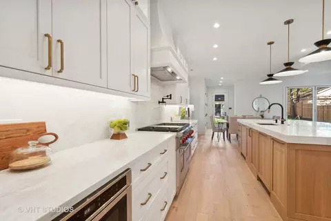 Kitchen - 1087 Cherry St, Winnetka, IL 60093 photo 3 of 4