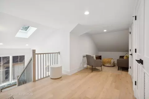 Entry Way - 1087 Cherry St, Winnetka, IL 60093 photo 6 of 6