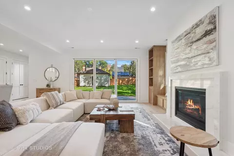 Living - 1087 Cherry St, Winnetka, IL 60093 photo 1 of 7