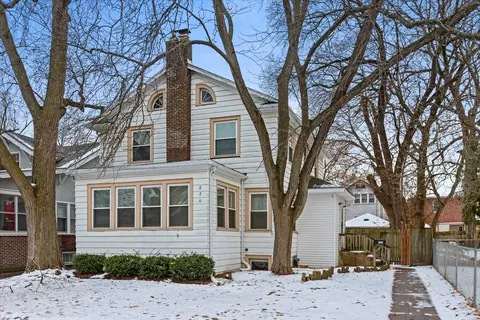 820 James Ct, Waukegan, IL 60085