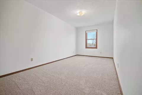9421 Apollo Rd, Bloomington, IL 61705 photo 18