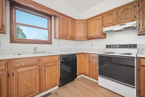 9421 Apollo Rd, Bloomington, IL 61705 photo 10
