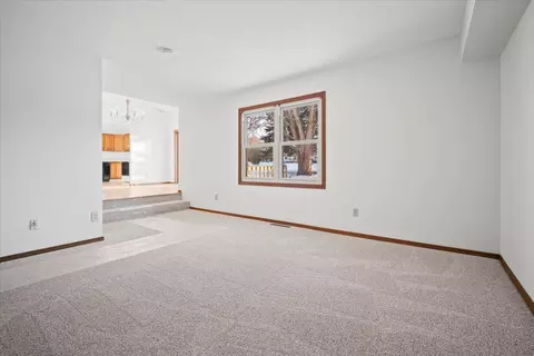 9421 Apollo Rd, Bloomington, IL 61705 photo 14
