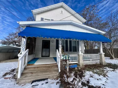 1005 W Front St, Bloomington, IL 61701 photo 2