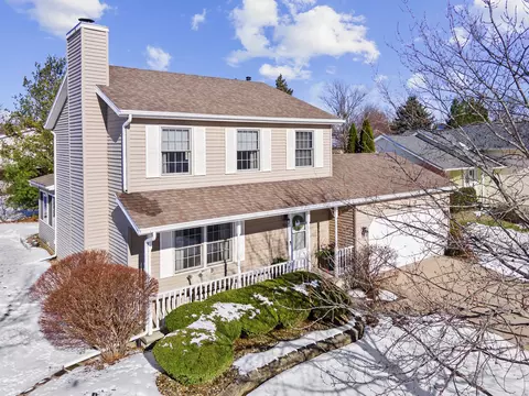 400 Stanhope Ln, Normal, IL 61761