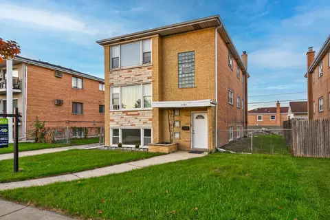 5938 W 79th St, Burbank, IL 60459